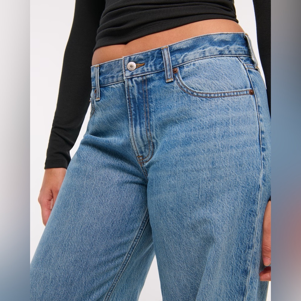 Abercrombie - Curve Love Low Rise Ultra Loose Lightweight Drapey Rigid Jean - Picture 6 of 13